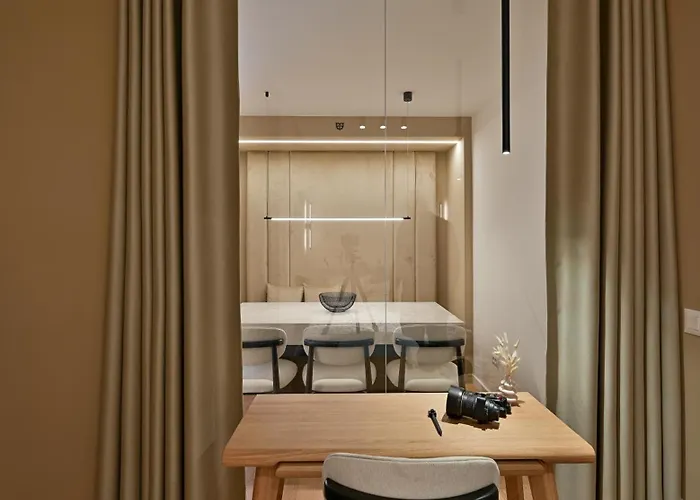 Ema Avenija - Free Parking